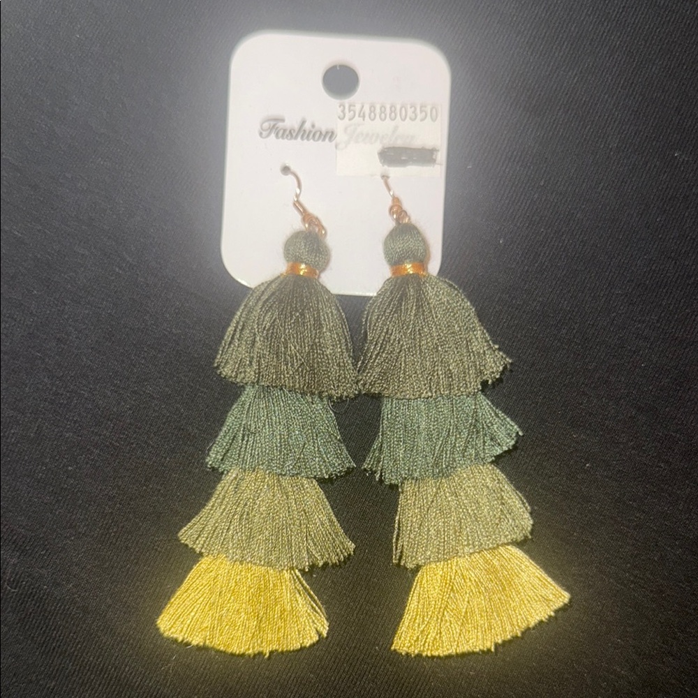 Fashion Jewelry Green and Yellow Gradient Tassel Earrings-NWT